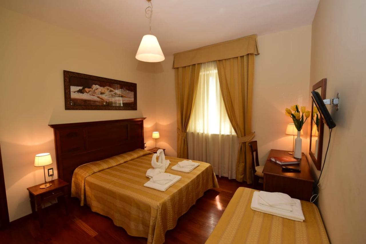 Albergo La Locanda Degli Apolidi Atena Lucana Exterior foto