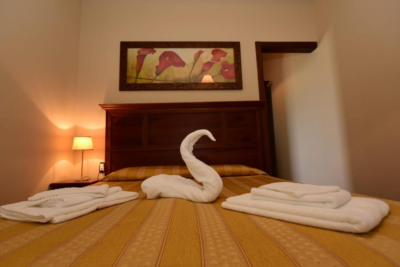 Albergo La Locanda Degli Apolidi Atena Lucana Exterior foto